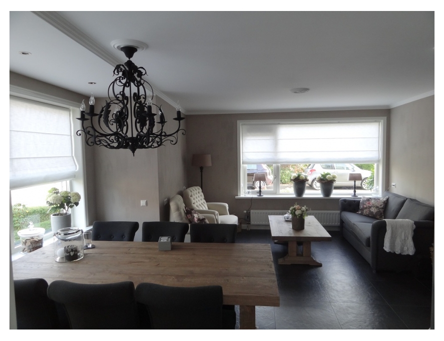 Spuitwerk plafond woonkamer