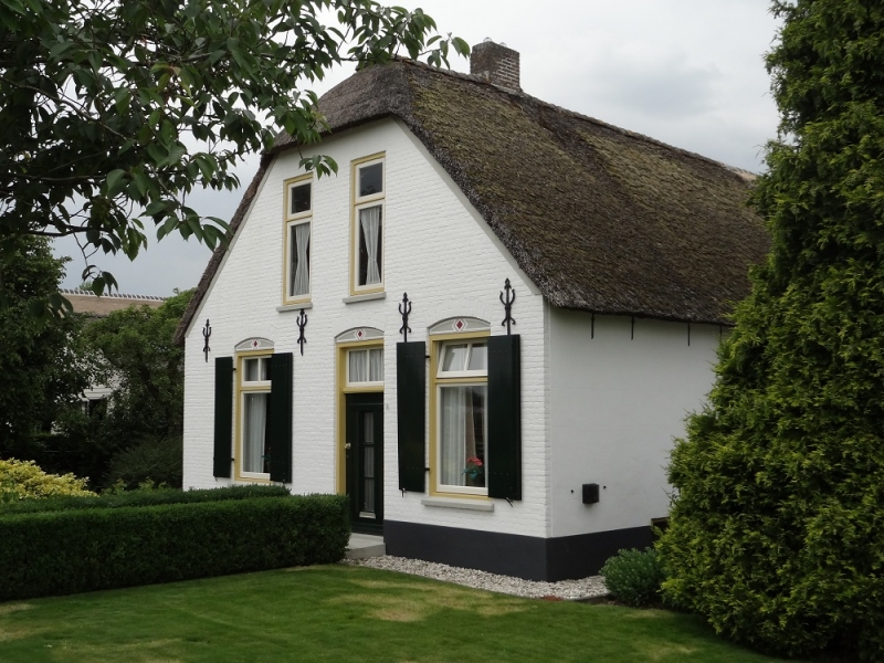 Foto voorkant woonboerderij Waardenburg - schilder