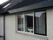 Schilderwerk kozijn en dakgoot